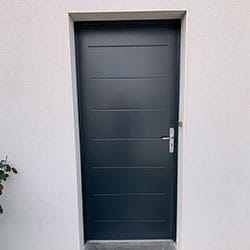 relaquage porte aluminium gris anthracite